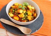 Aloo Paneer Chaat Recipe