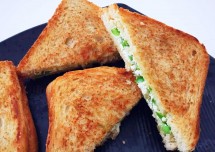 Easy Rajma and Paneer Sandwich Recipe