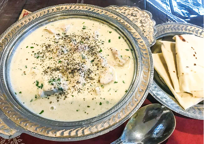 Creamy Chicken in White Gravy Recipe
