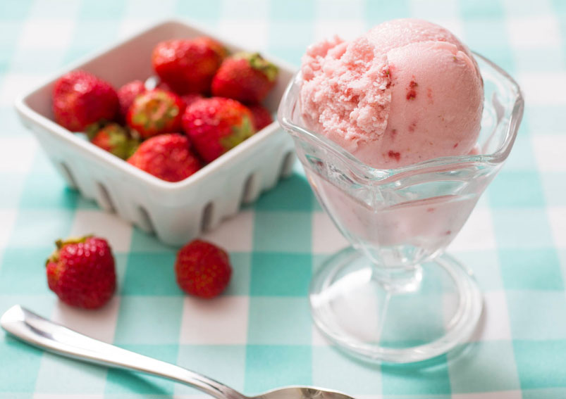 Creamy Strawberry Ice Cream Recipe