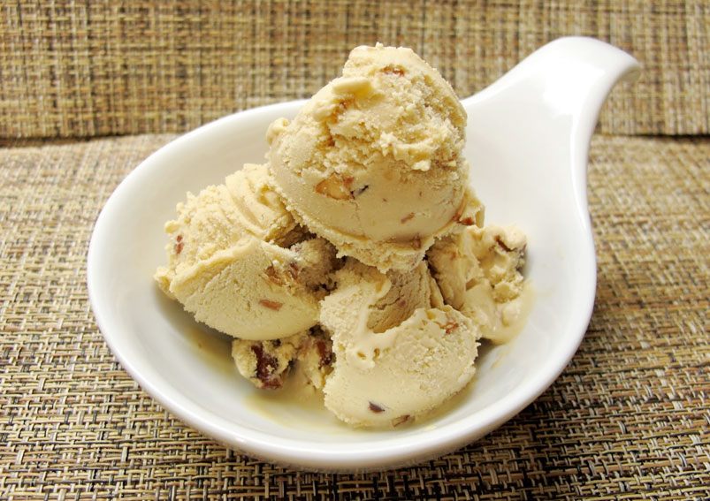 Easy Almond Ice Cream Recipe