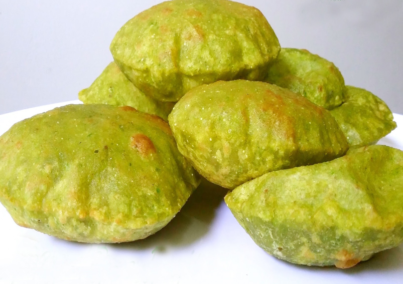 Tasty Hare Matar ki Puri Recipe