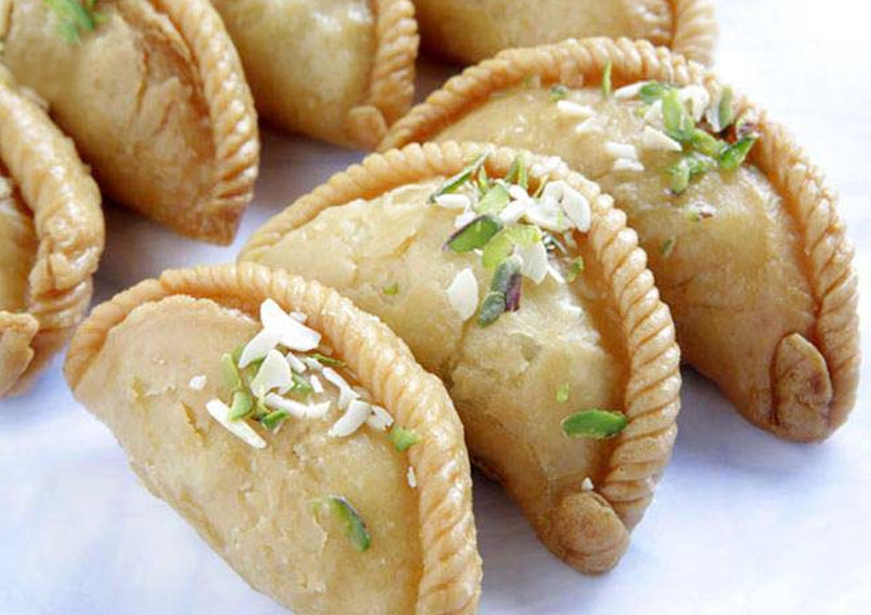 How to make Gujhiya Recipe How to make Gujhiya Recipe
