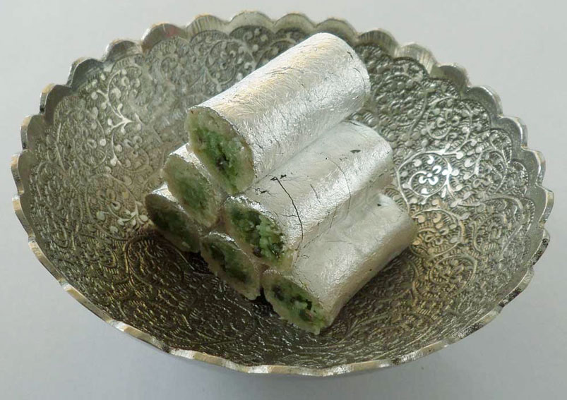 Kaju Pista Roll Recipe