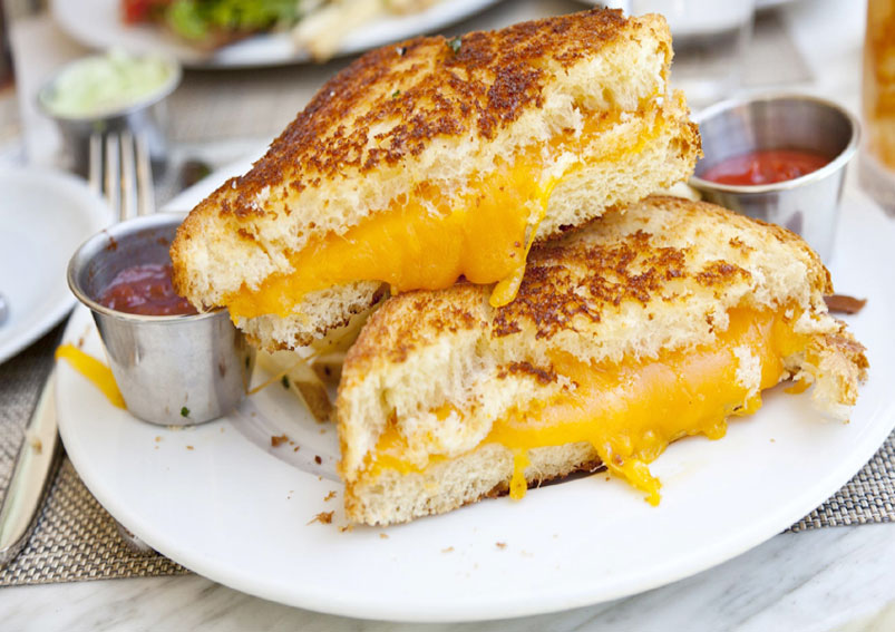 Cheesy Onion Grilled Sandwich Recipe