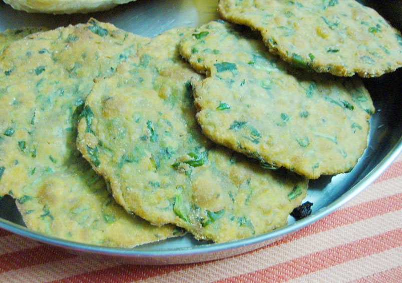 Palak Methi Poori Recipe