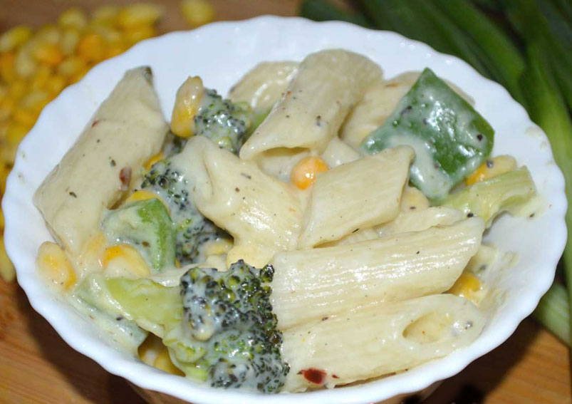 Penne Pasta in White Sauce Recipe