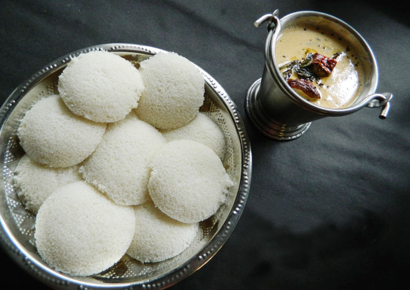 Soft Poha (Flattened Rice) Idli Recipe 
