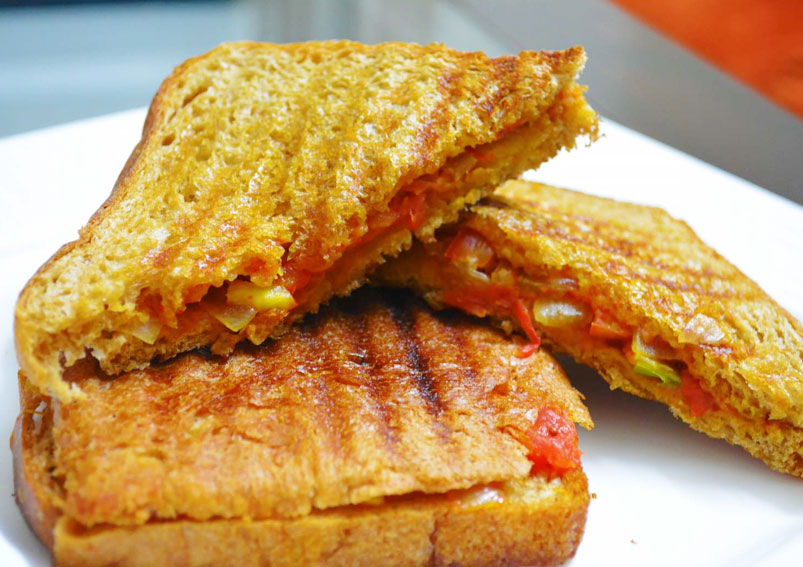 Spicy Onion Tomato Masala Sandwich Recipe