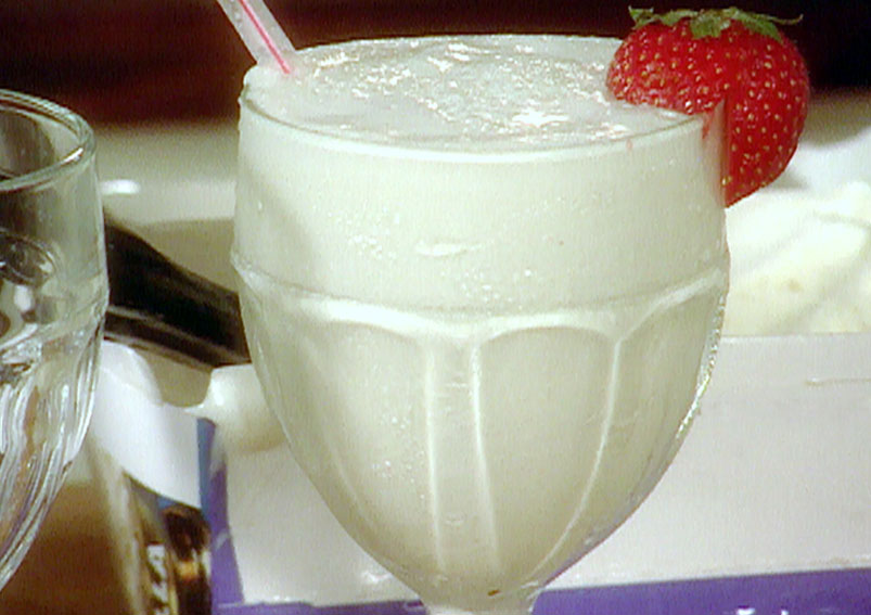 Tasty Fountain Style Vanilla Malt Shake