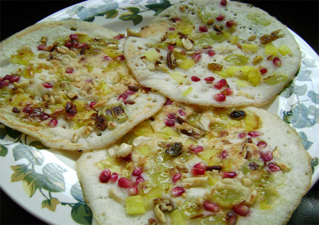 Sweet-Egg Uthappam recipe