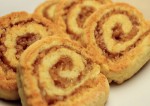 Tasty Apple Bread Rolls Recipe | Yummyfoodrecipes.in