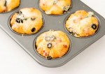Cheesy Vegetarian Pizza Muffins 